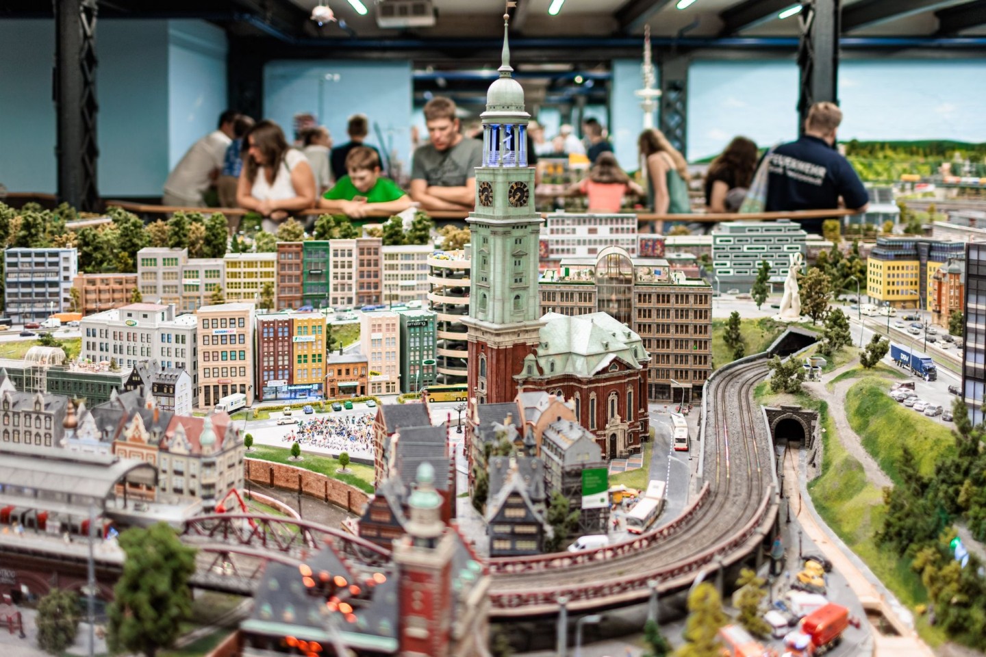 Das Miniaturwunderland in Hamburg ist zur beliebtesten Sehenswürdigkeit in Deutschland gewählt worden.