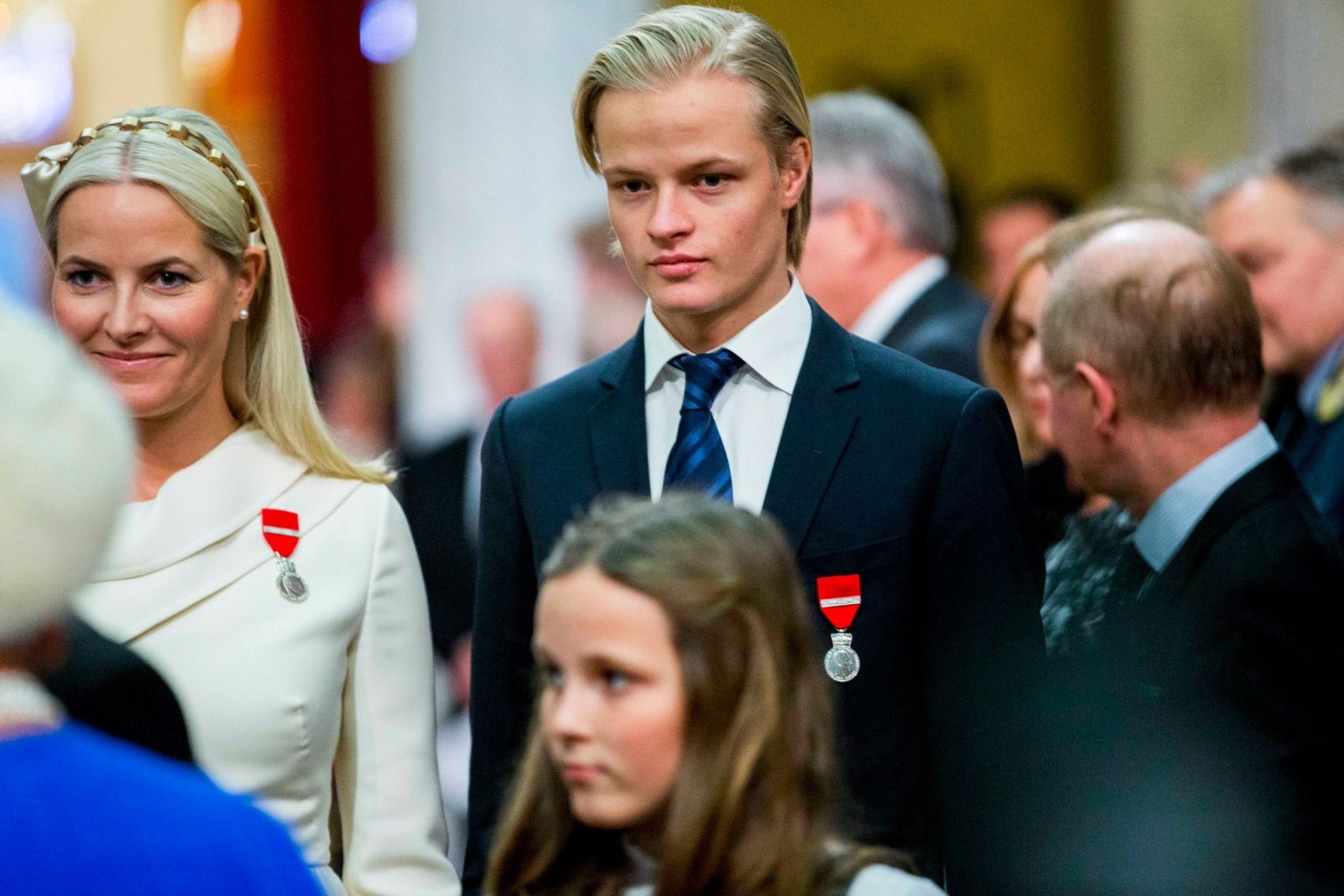 Kronprinzessin Mette-Marit von Norwegen (l) und ihr Sohn Marius Borg Høiby. (Archivbild)