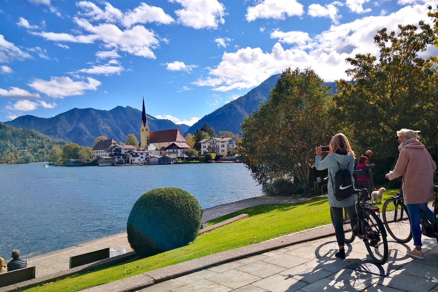 Sonne, Natur und Zeit mit der Familie sind wichtige Faktoren für einen erholsamen Urlaub. (Archivbild)